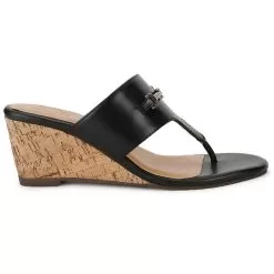 Naturalizer Black Platform Chappal For Women
